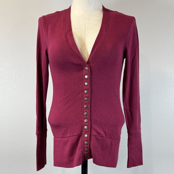 Zenana Outfitters Womens Red Cardigan Snap Front Long Sleeve V Neck Size Small - Picture 1 of 13